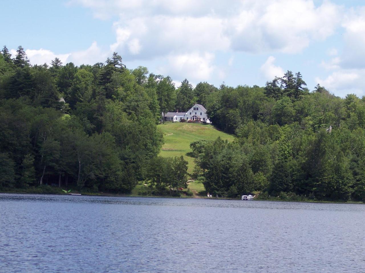 Bed and Breakfast Hummingbird Hill Stoddard Экстерьер фото