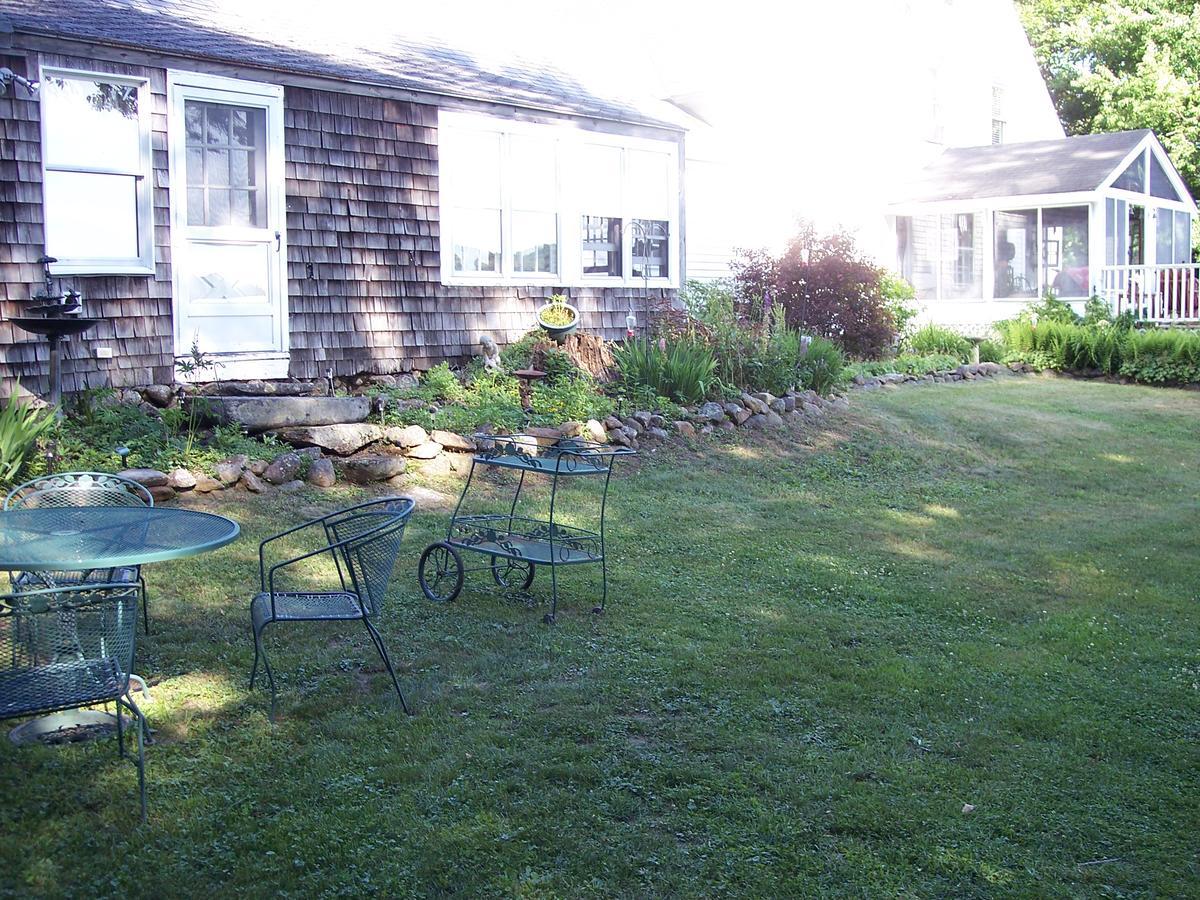 Bed and Breakfast Hummingbird Hill Stoddard Экстерьер фото